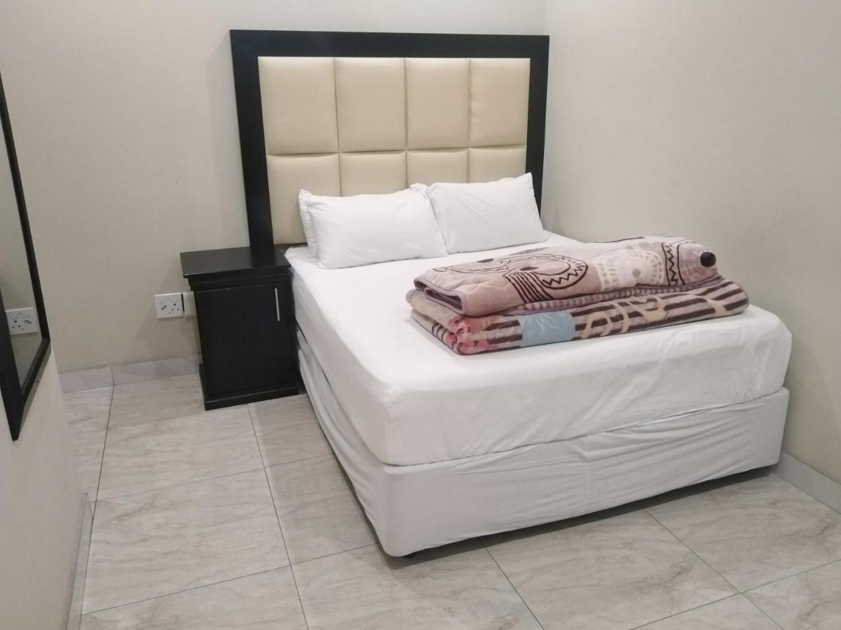 Classic-Lodge Kempton Park Bagian luar foto
