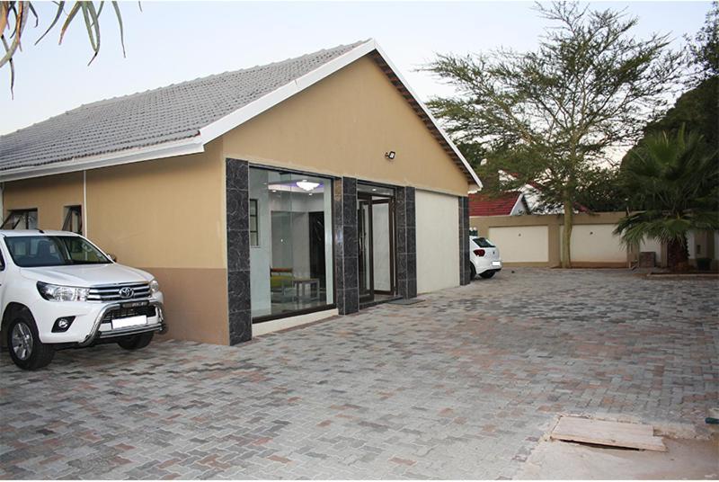 Classic-Lodge Kempton Park Bagian luar foto